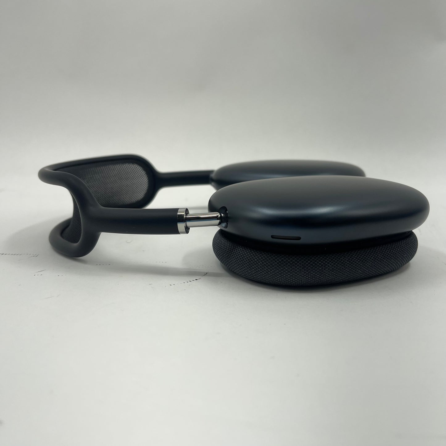 Apple AirPods Max USB-C Wireless Over-Ear Headphones Space Gray MGYH3AM/A