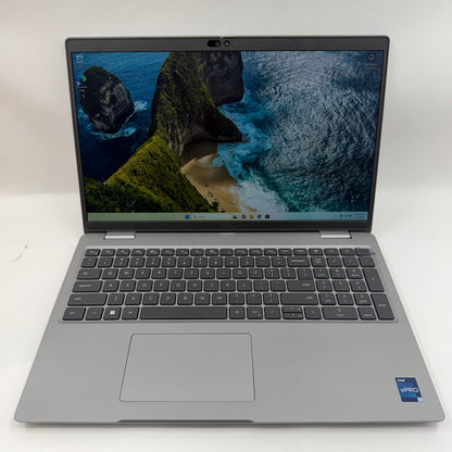 Dell Latitude 5540 15.6" i5-1345U 1.6GHz 16GB 256GB SSD intel Iris Xe Graphics