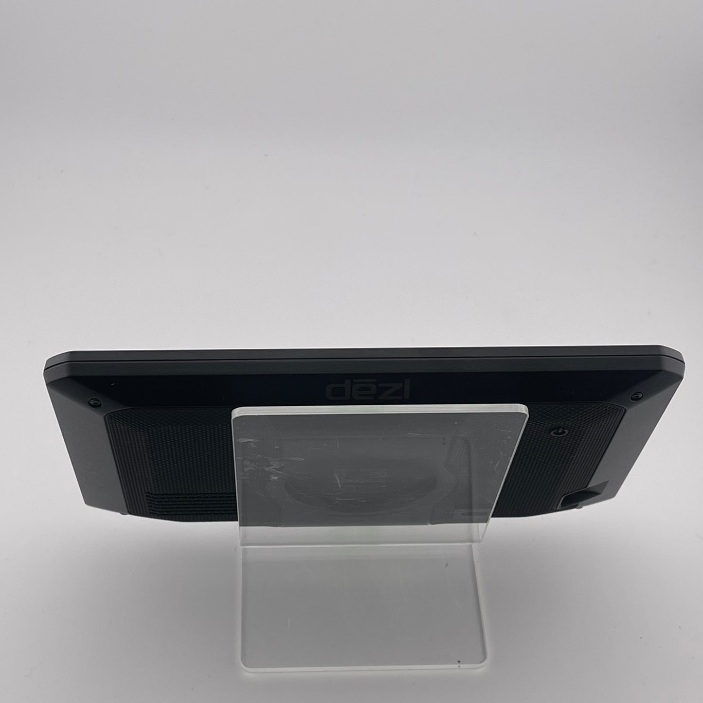 Garmin DEZL OTR720 7" GPS Truck Navigator 010-02924-00