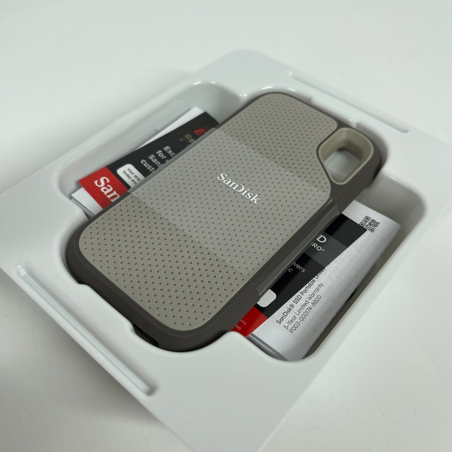 New SanDisk Extreme Portable 2TB USB-C SSD SDSSDE51-2T00-AW25