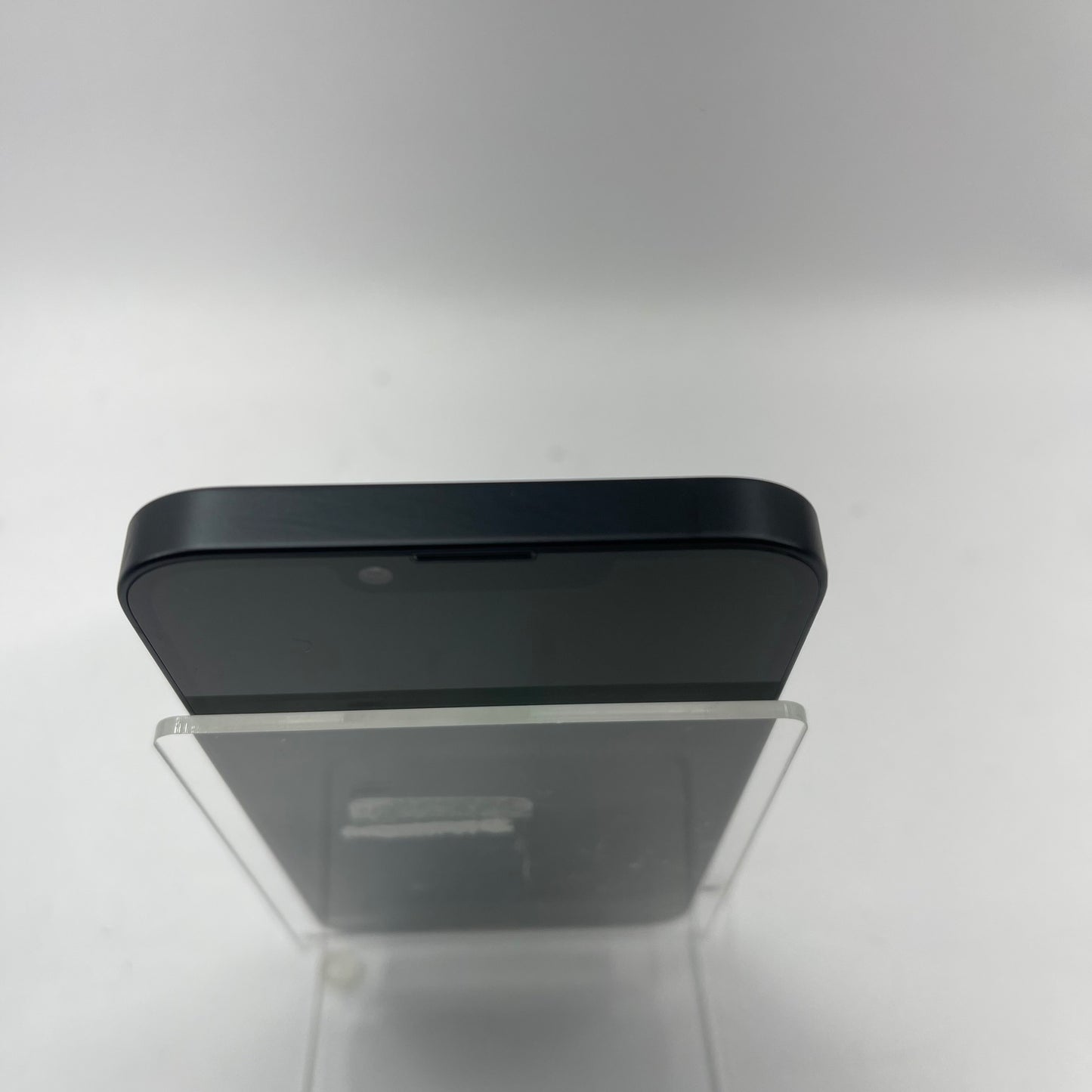 Unlocked Apple iPhone 16e 128GB Black MD0D4LL/A