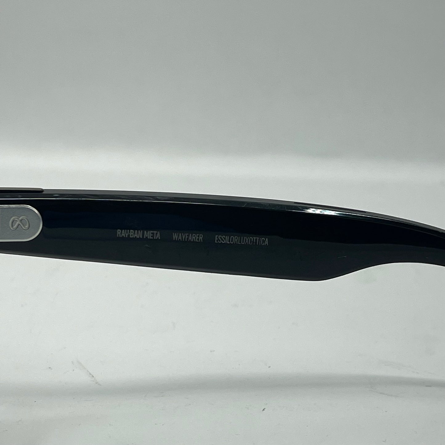 Ray-Ban Meta Wayfarer Gen 1 Shiny Black Standard RW4006 601/71 AI Smart Glasses