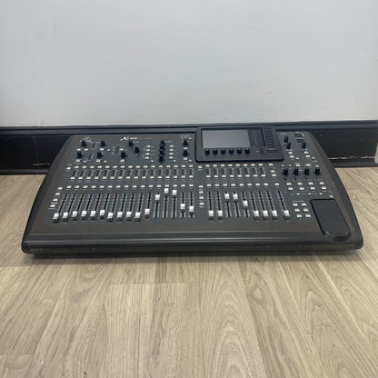 Behringer X32 40-Channel Digital Mixing Studio
