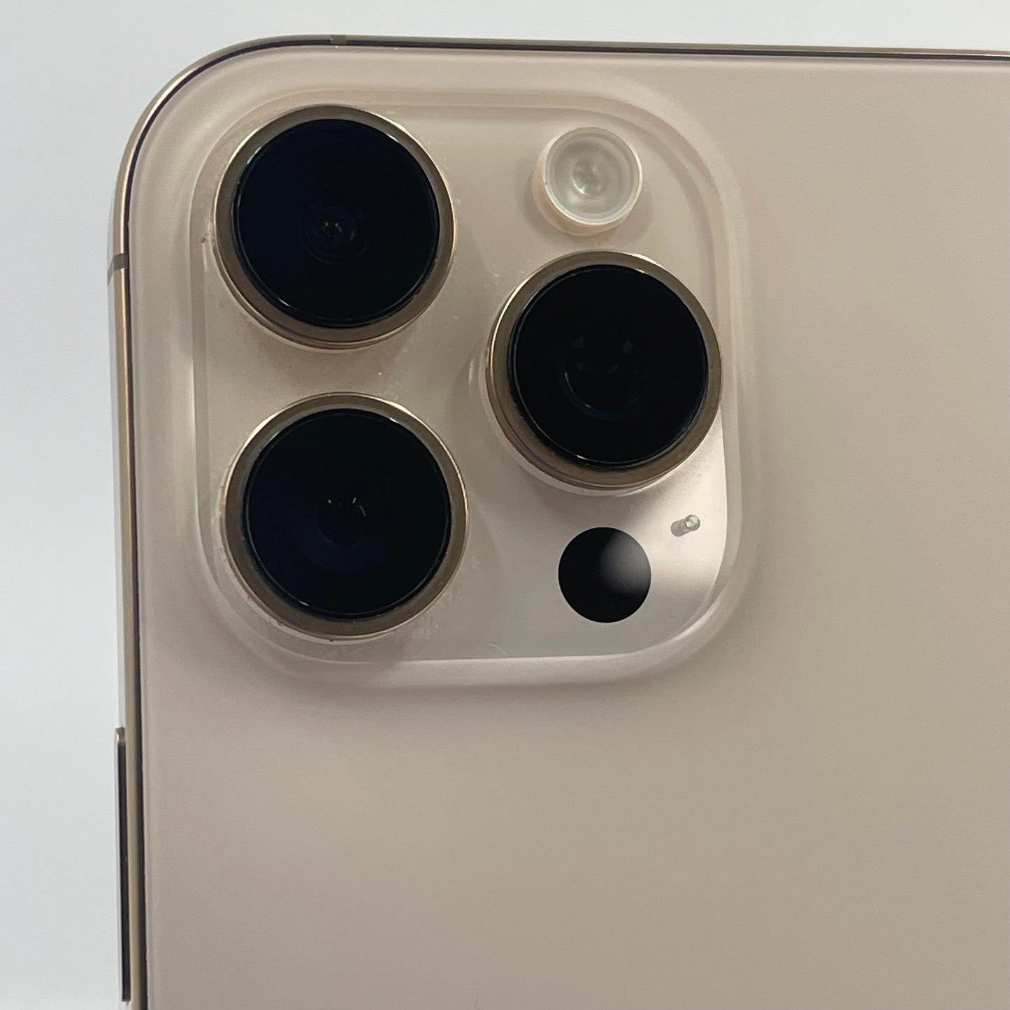 Unlocked Apple iPhone 16 Pro Max 256GB 18.5 Desert Titanium MYW53LL/A