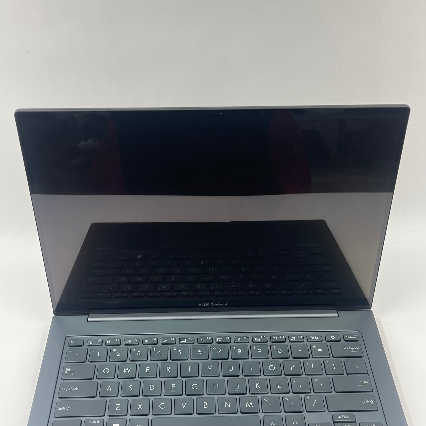 ASUS Zenbook Q420V 14.5" i7-13700H 2.4GHz 16GB RAM 512GB SSD
