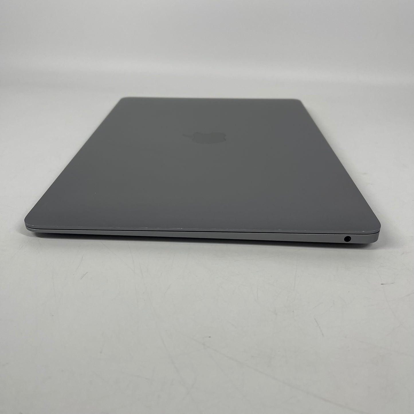 2020 Apple MacBook Air 13" M1 3.2GHz 8GB RAM 256GB SSD Space Gray A2337