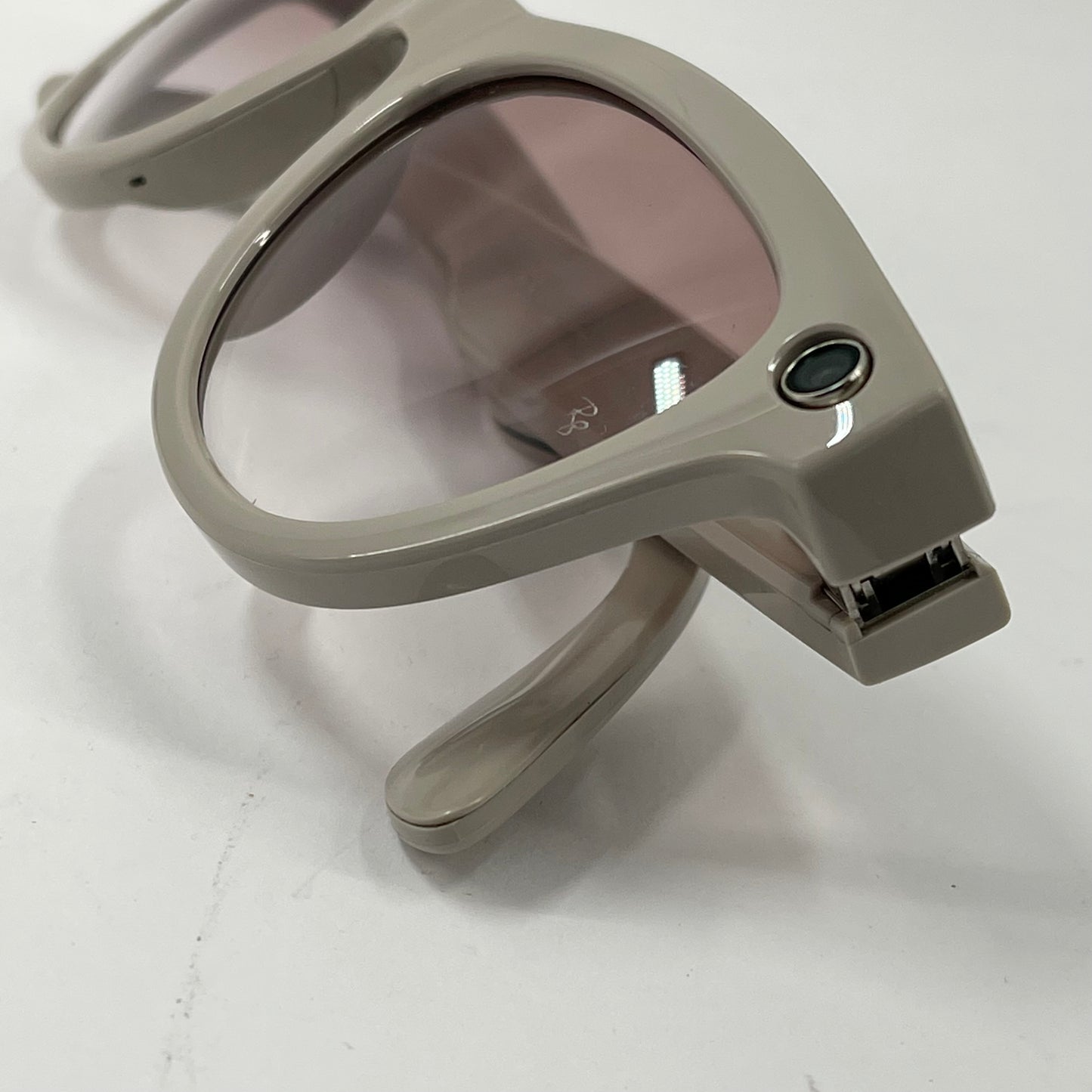 Ray-Ban Meta Skyler Smart Glasses Chalky Gray RW4010