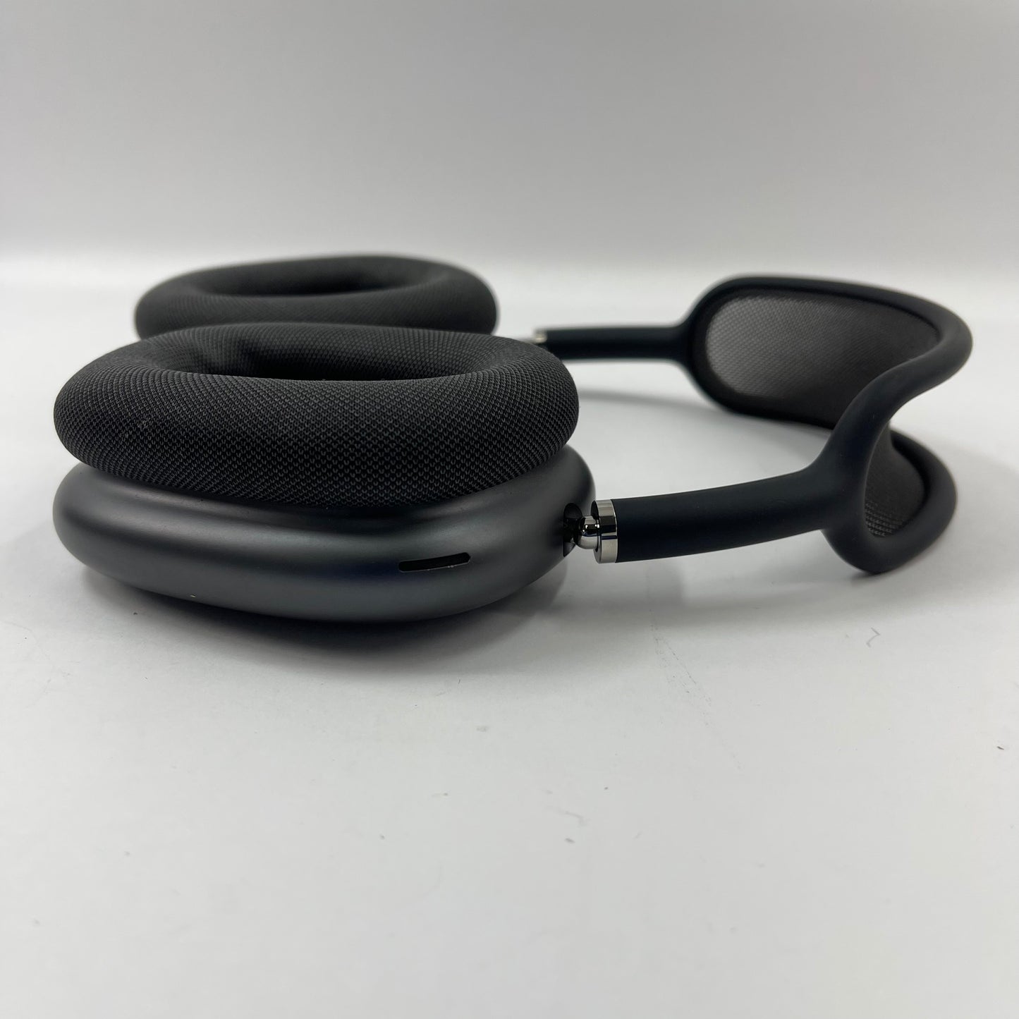 Apple AirPods Max Wireless Over-Ear Headphones Space Gray MGYH3AM/A