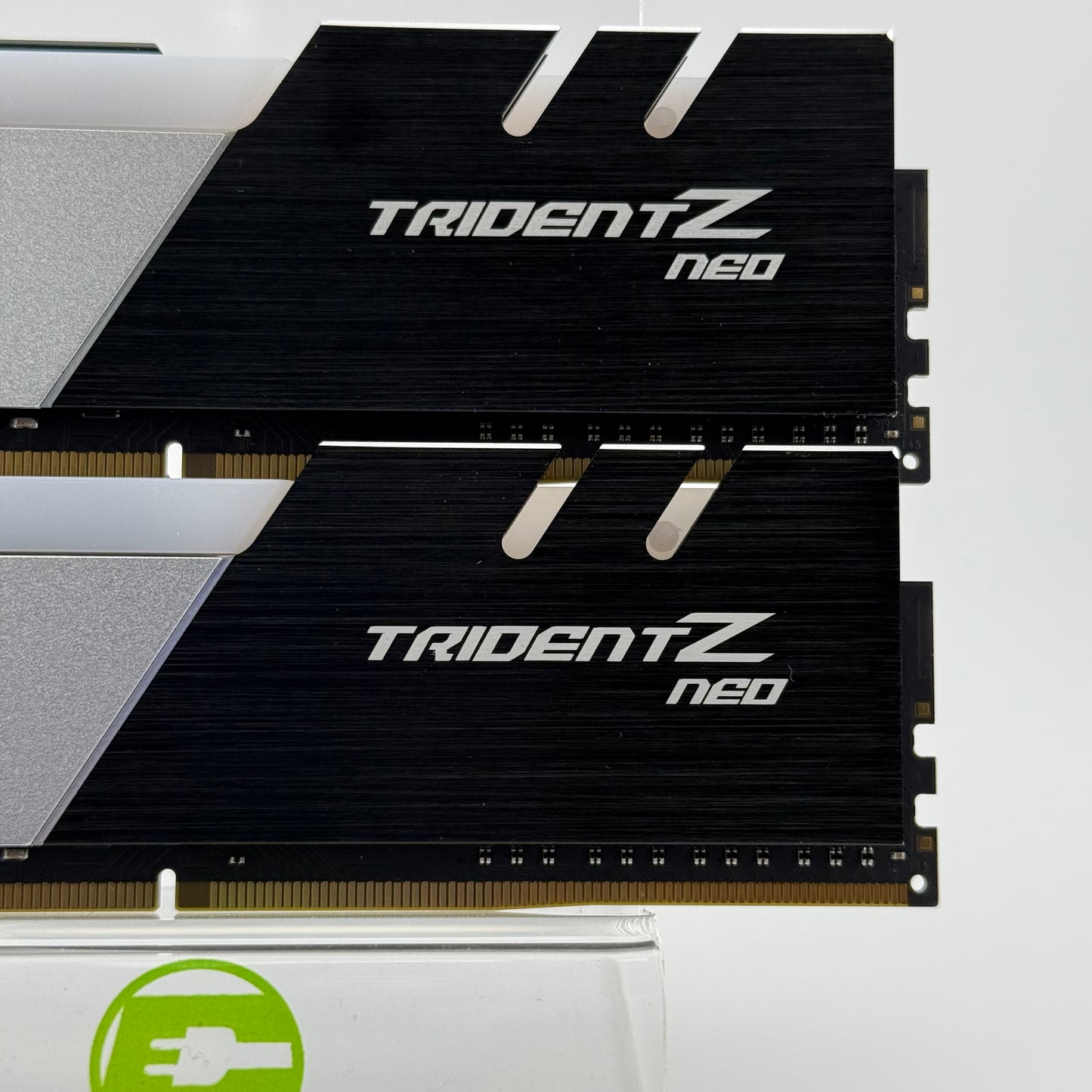 G.Skill Trident Z Neo Intel XMP 32GB (2x16GB) DDR4 4000MHz F4-4000C18D-32GTZN