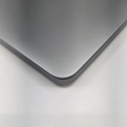 2018 Apple MacBook Pro 13.3" i5 2.3GHz 8GB RAM 256GB SSD Space Gray A1989