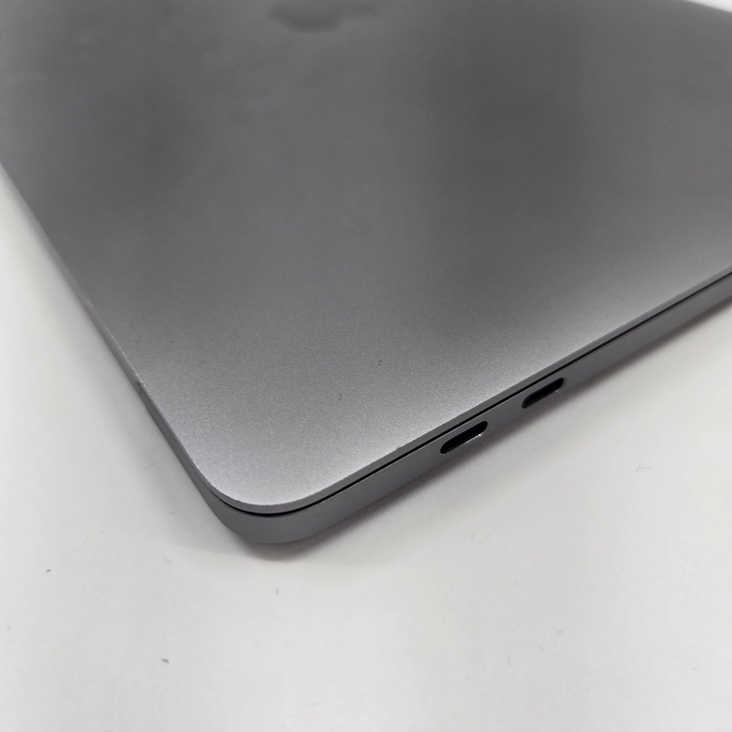 2018 Apple MacBook Pro 13.3" i5 2.3GHz 8GB RAM 256GB SSD Space Gray A1989